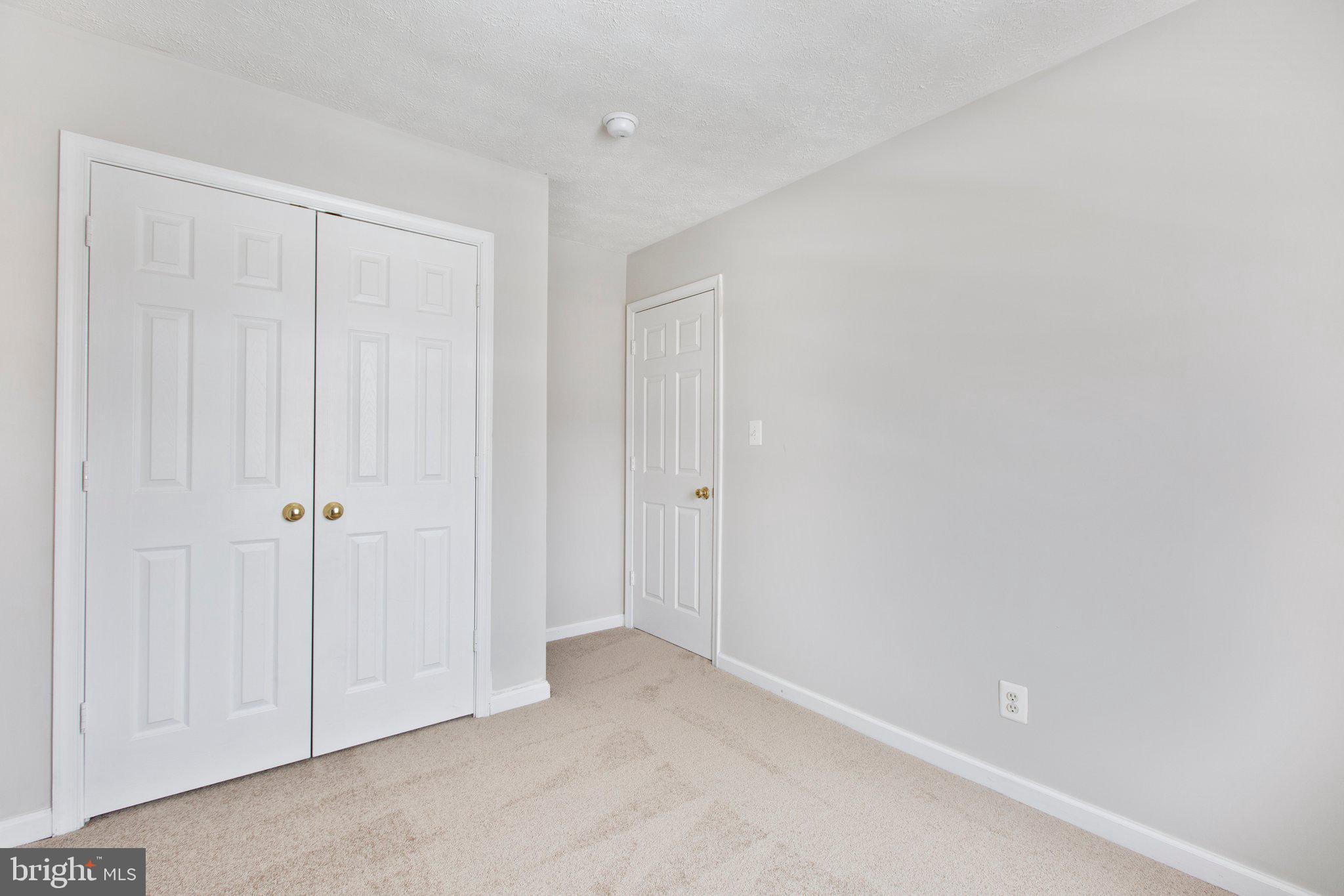 CHARLESTOWN COMMONS - Residential Lease