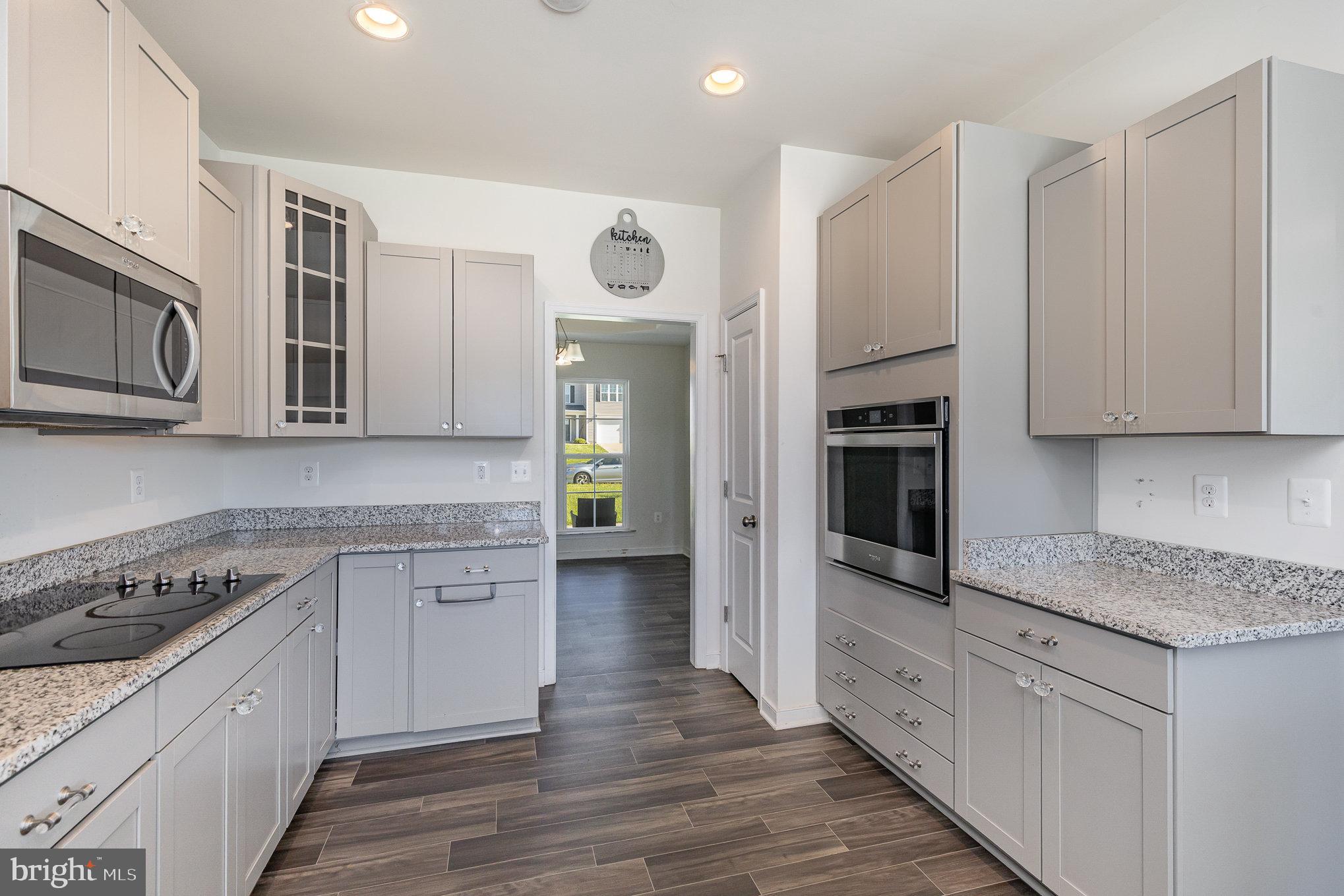 COUNTRYSIDE - Residential