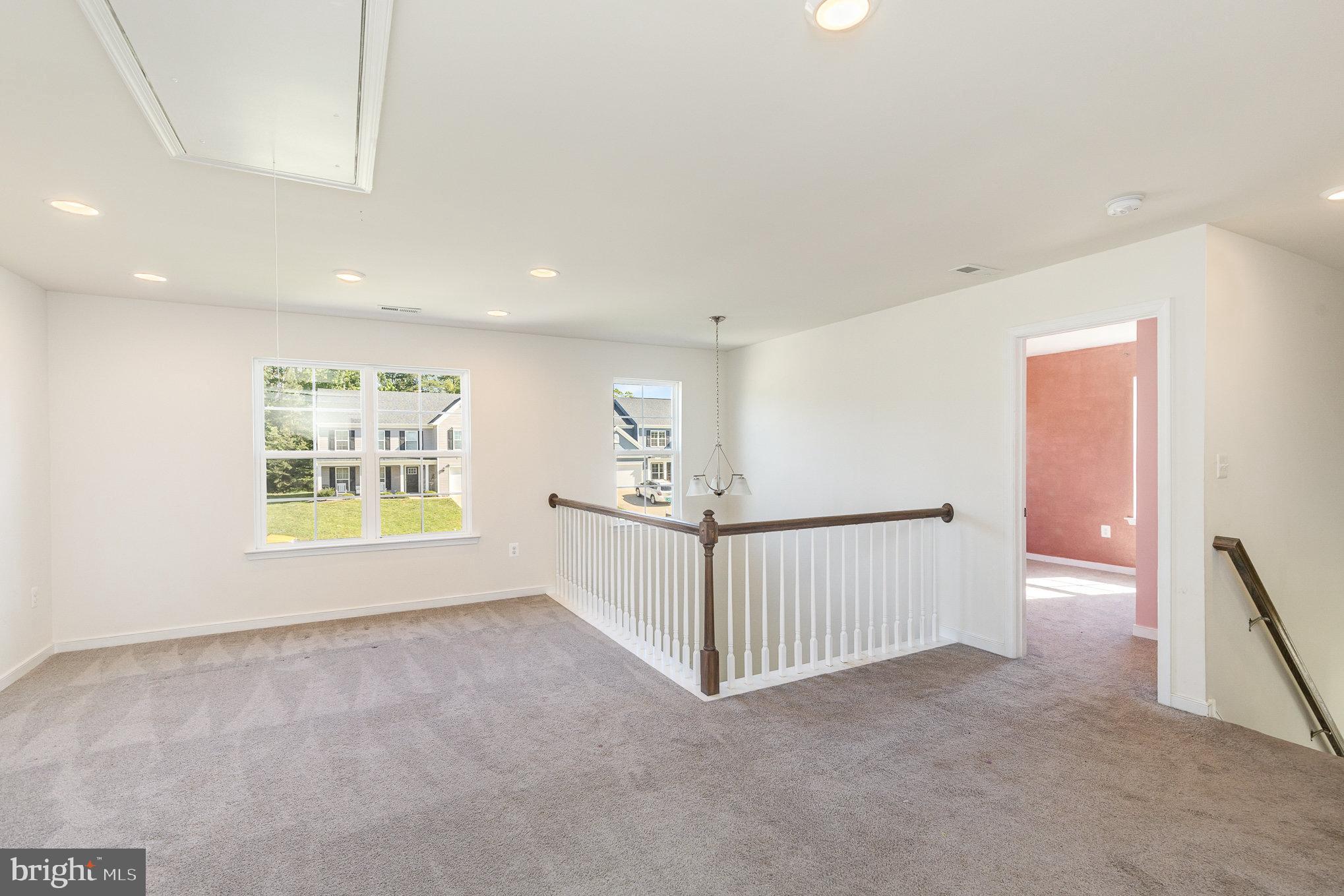 COUNTRYSIDE - Residential