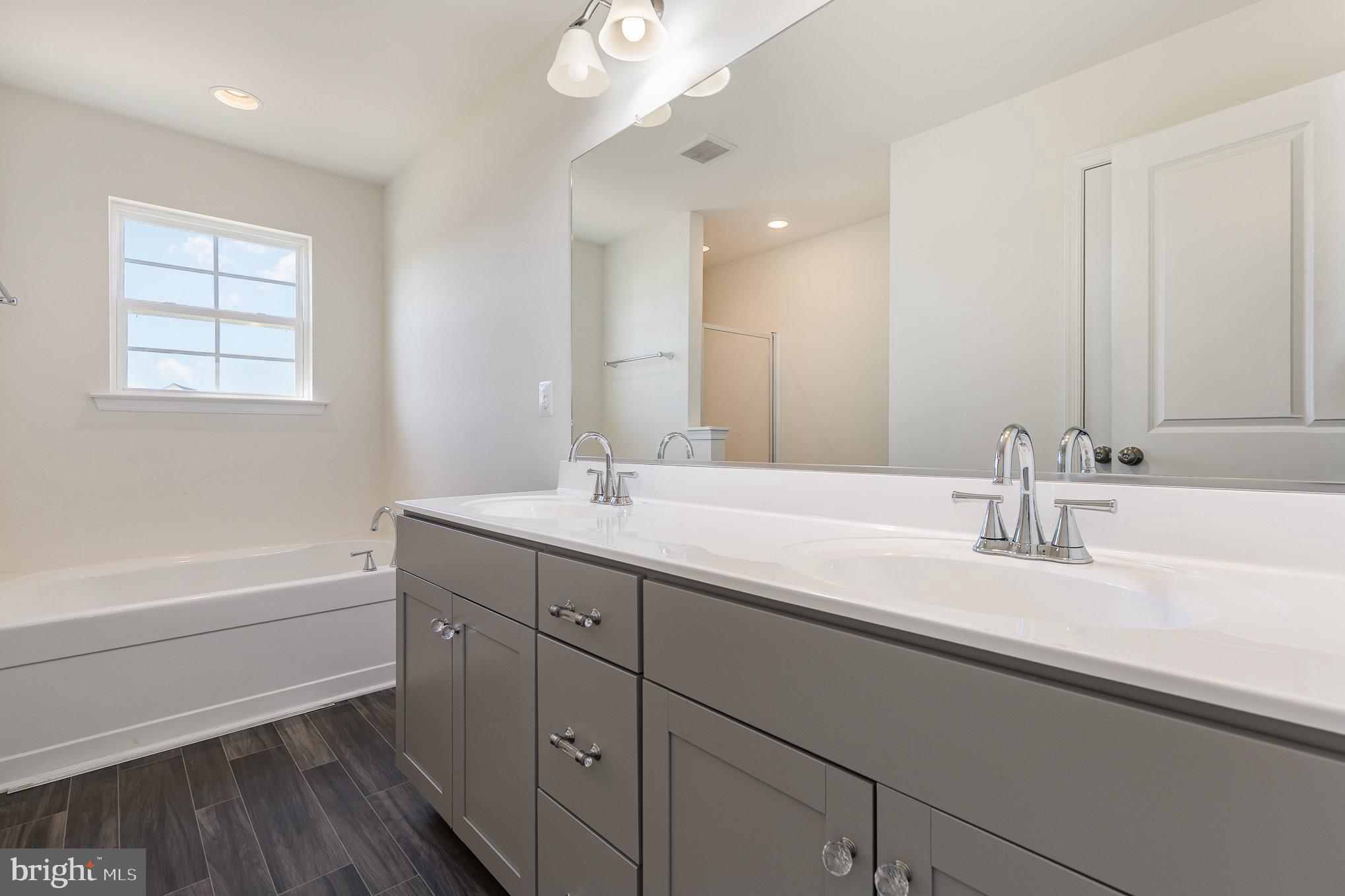 COUNTRYSIDE - Residential