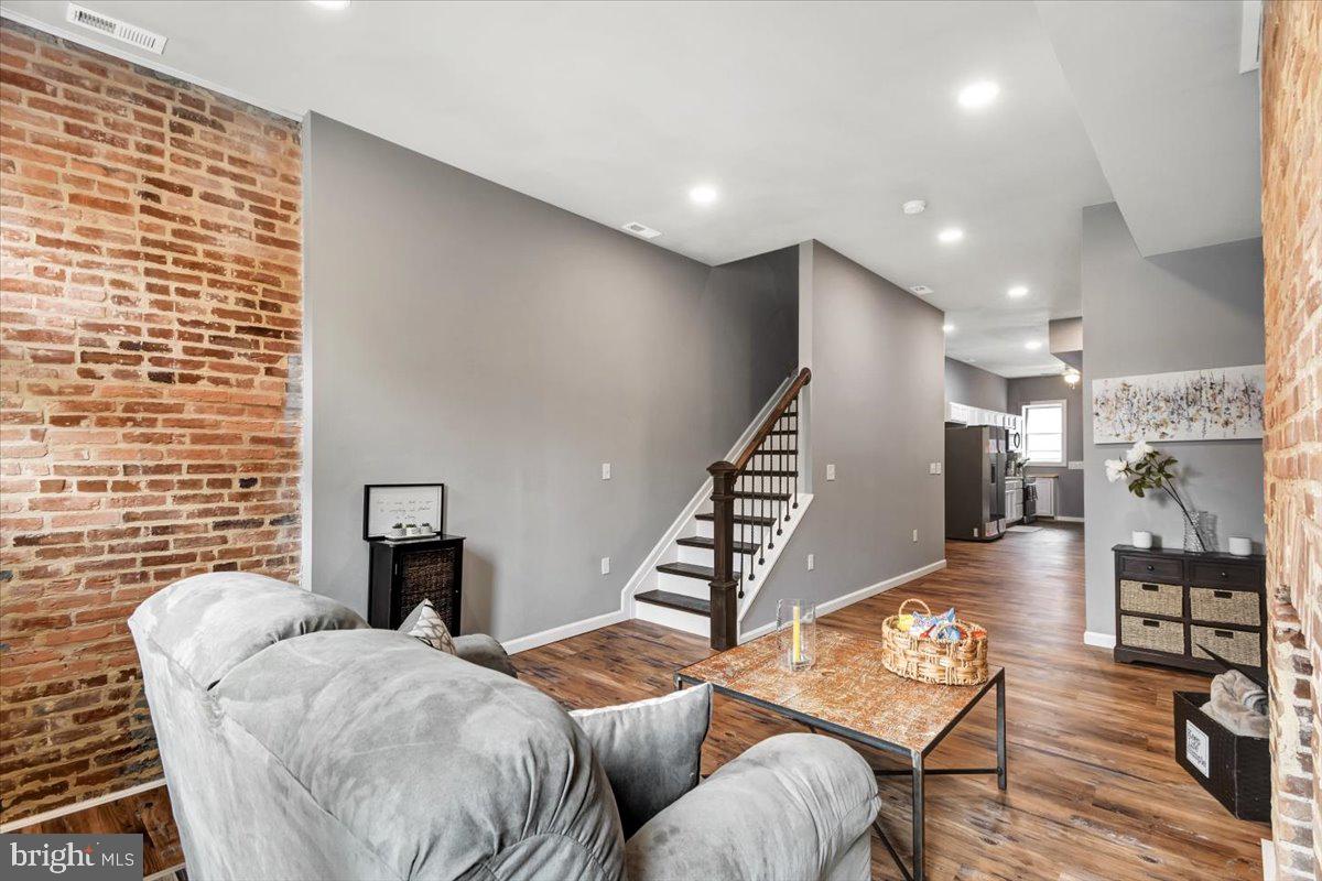 OLIVER - Residential