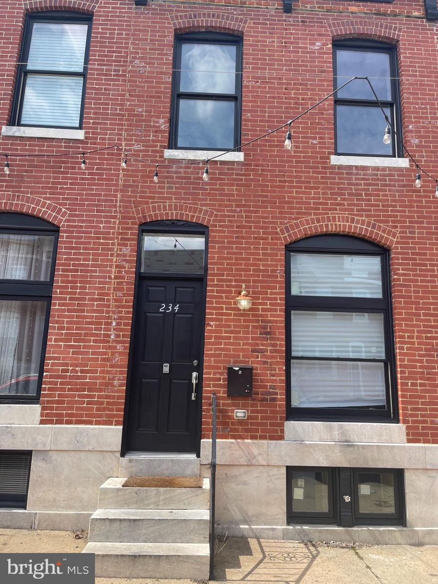 Patterson Park must see! 3-bedroom 3 bath Townhouse with den/office space in the basement. Roof top deck for your relaxation & entertainment.  Hardwood wood flooring with granite countertop in kitchen. Dine in the dining area or at the kitchen island. Fully finished basement, laundry area w/stacked washer and dryer. Neutral colors combination of grey, brick accent. Lovely back yard with deck.