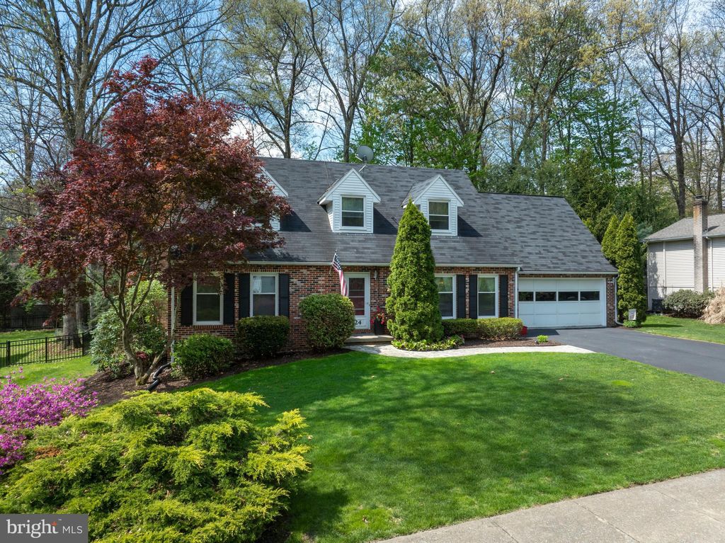 Photo of 424 Canterbury Drive, STATE COLLEGE, PA 16803 (MLS # PACE2518754)
