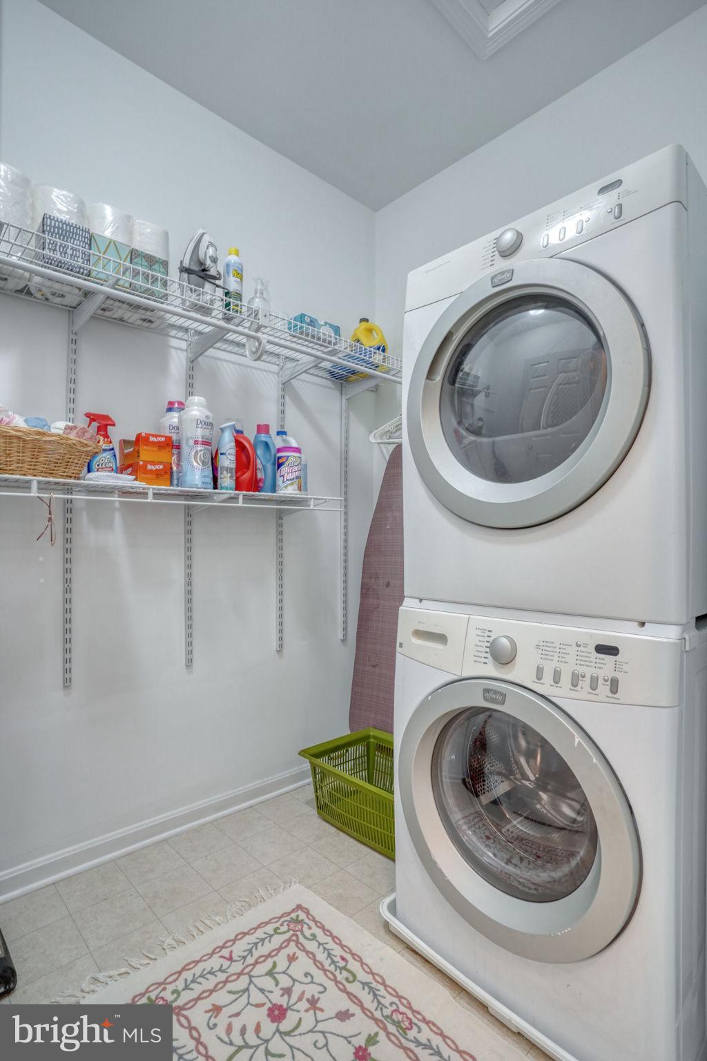 SUMMERCREST - Residential