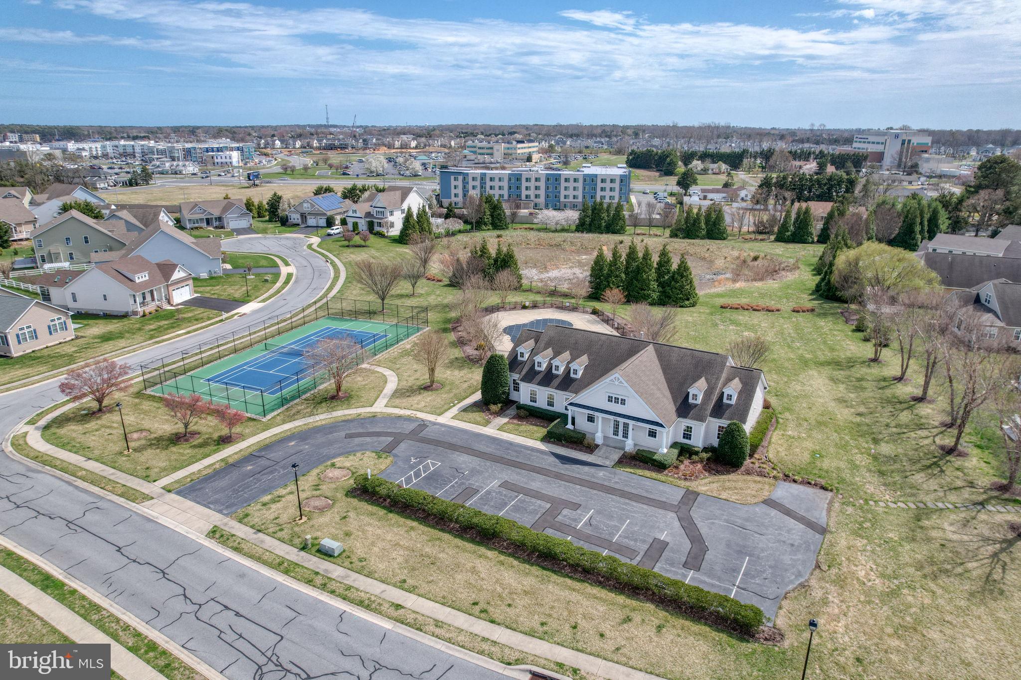 SUMMERCREST - Residential