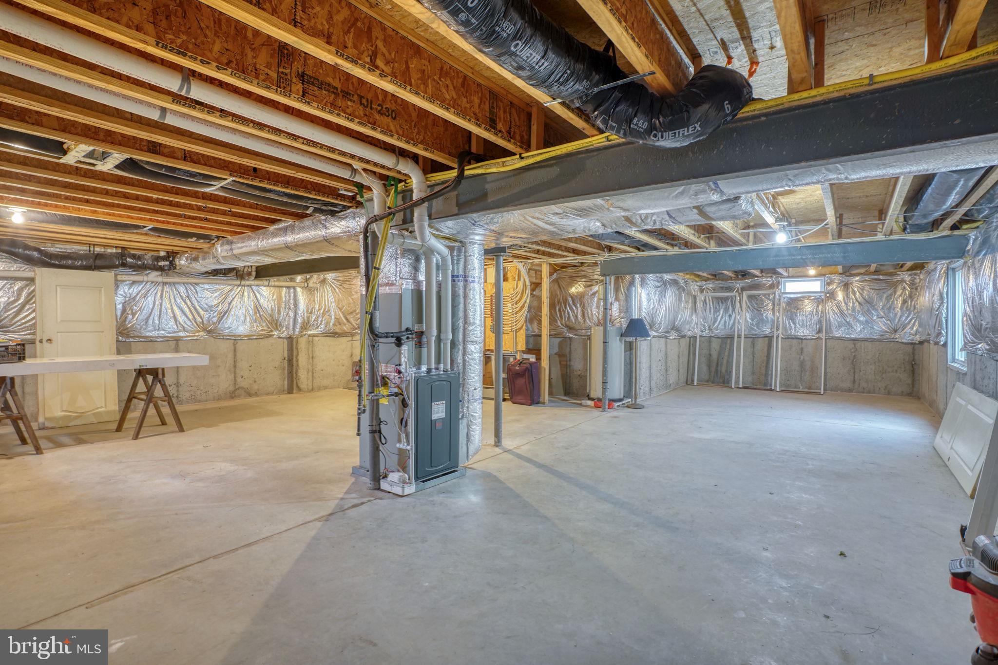 SUMMERCREST - Residential