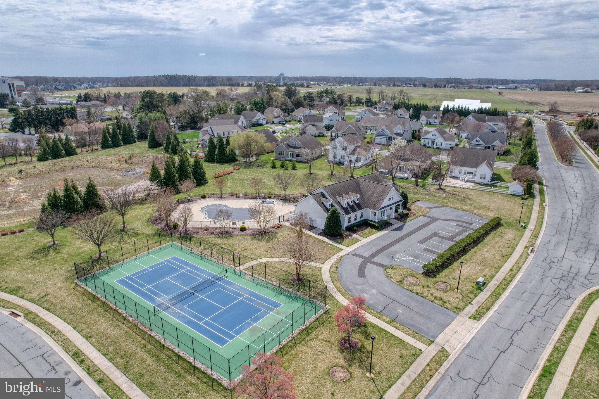 SUMMERCREST - Residential