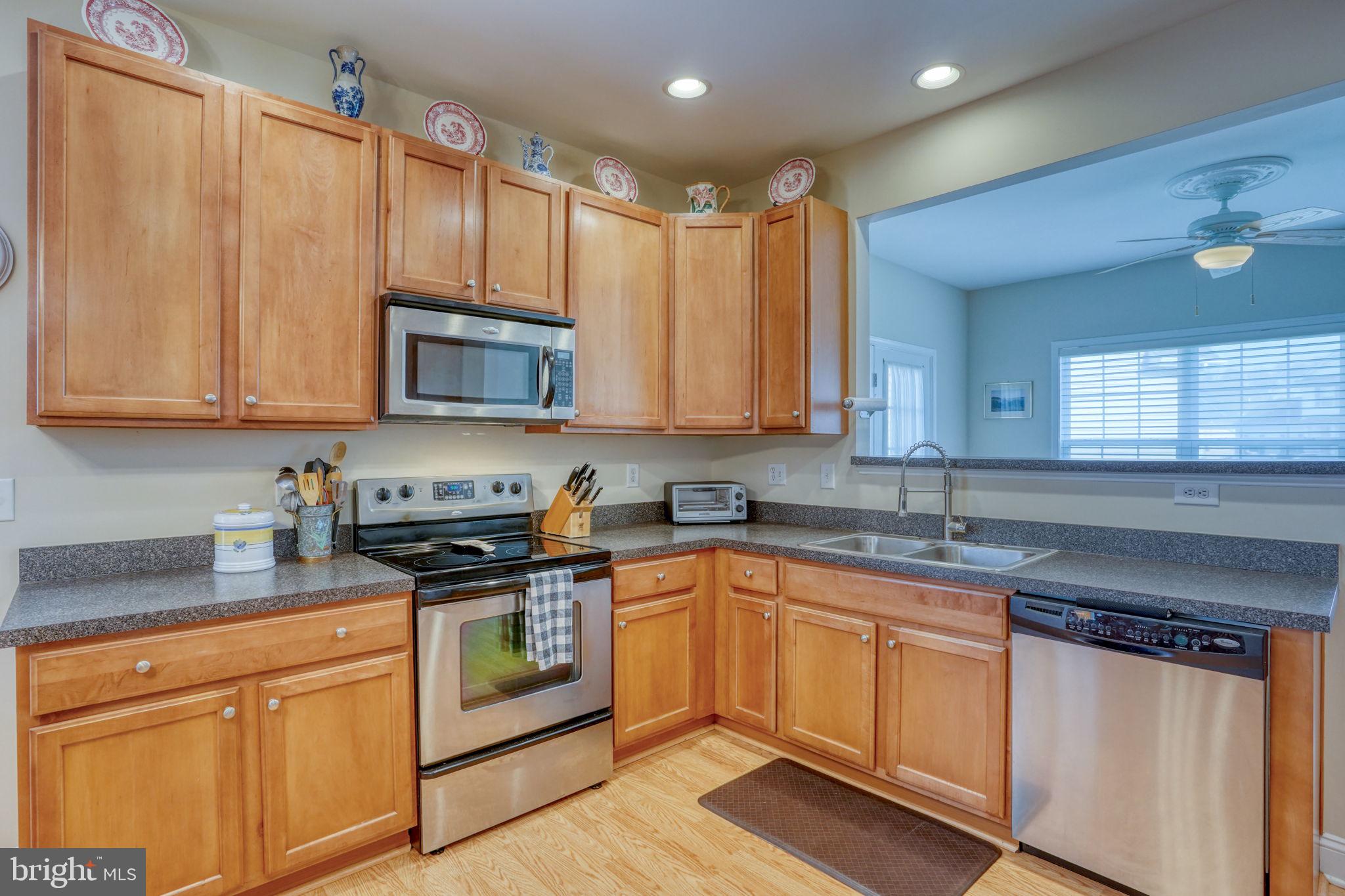 SUMMERCREST - Residential