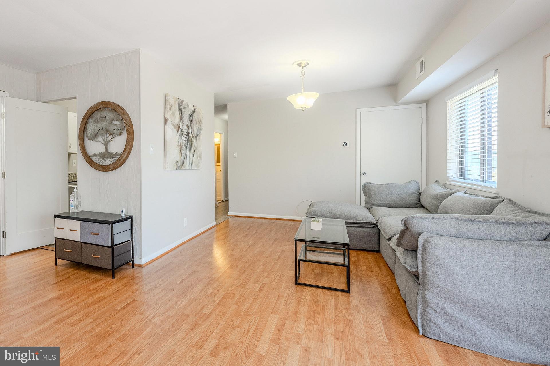 EDSALL TERRACE - Residential