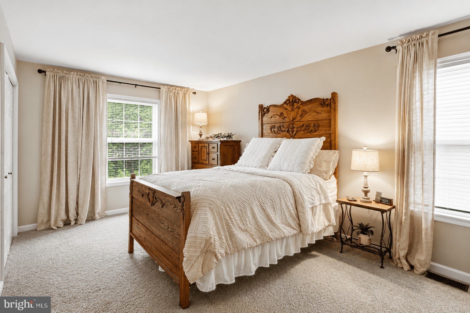 MONTGOMERY OAKS - Residential
