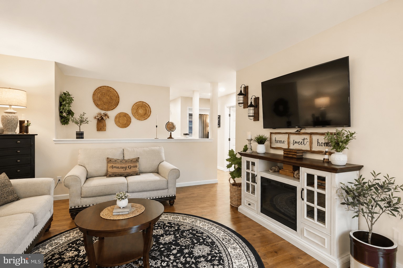 MONTGOMERY OAKS - Residential