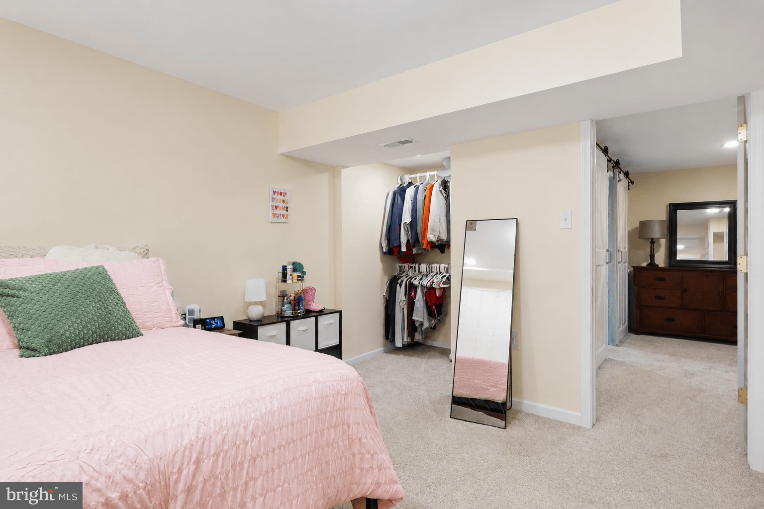 MONTGOMERY OAKS - Residential