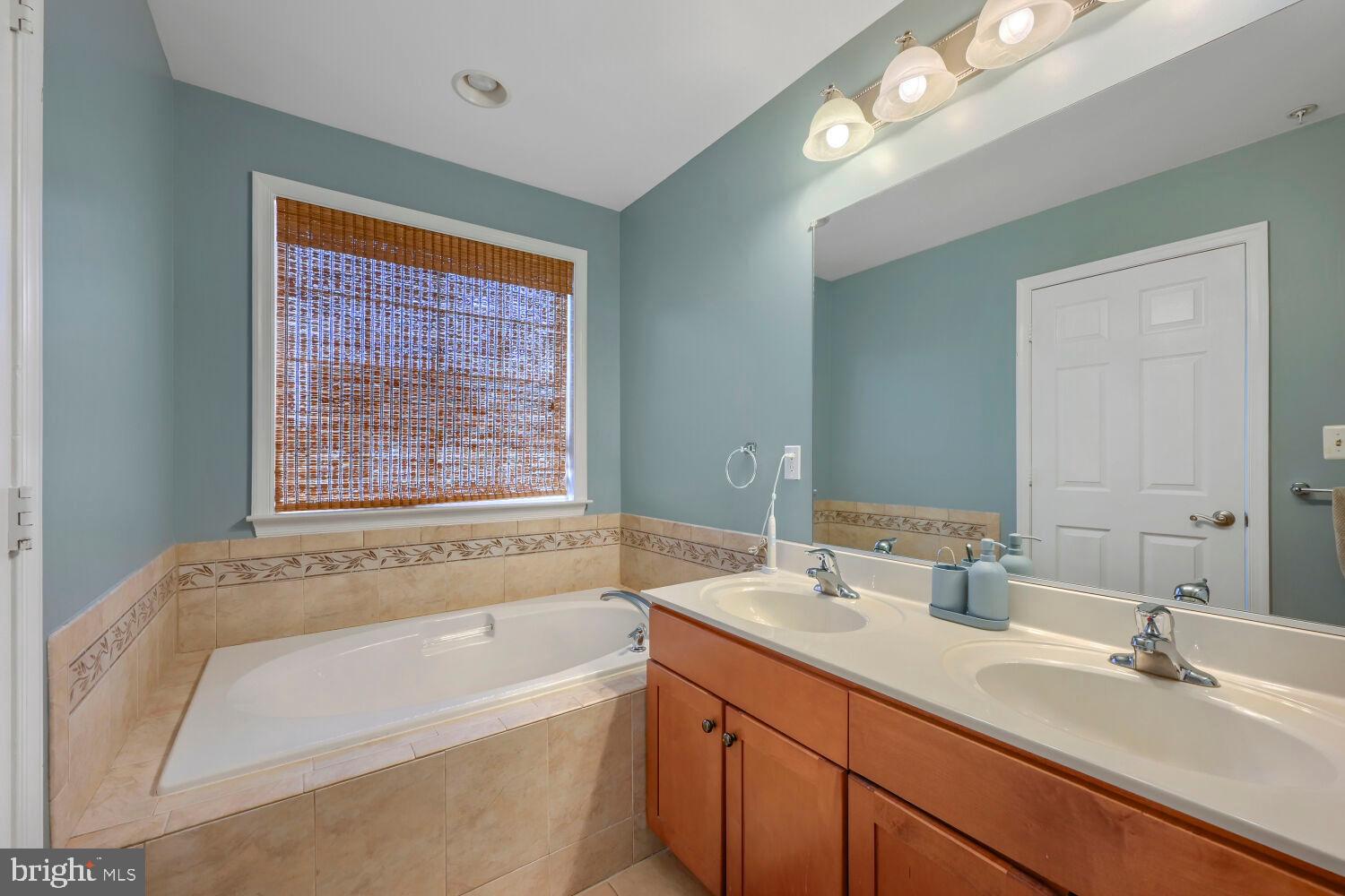 CAMDEN CROSSING - Residential