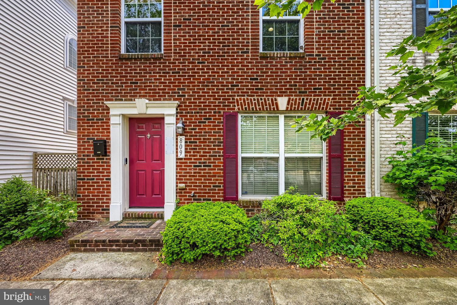 CAMDEN CROSSING - Residential