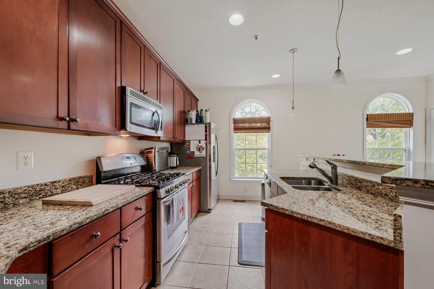 CAMDEN CROSSING - Residential