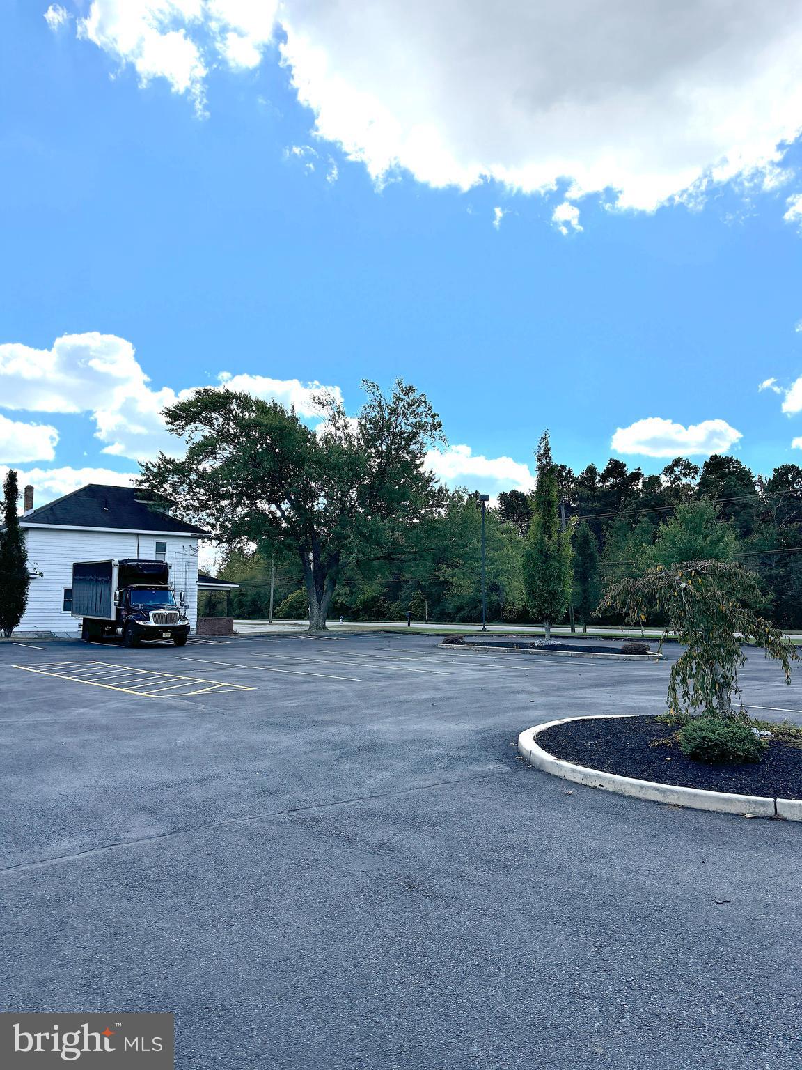 405/383 S WHITE HORSE PIKE S