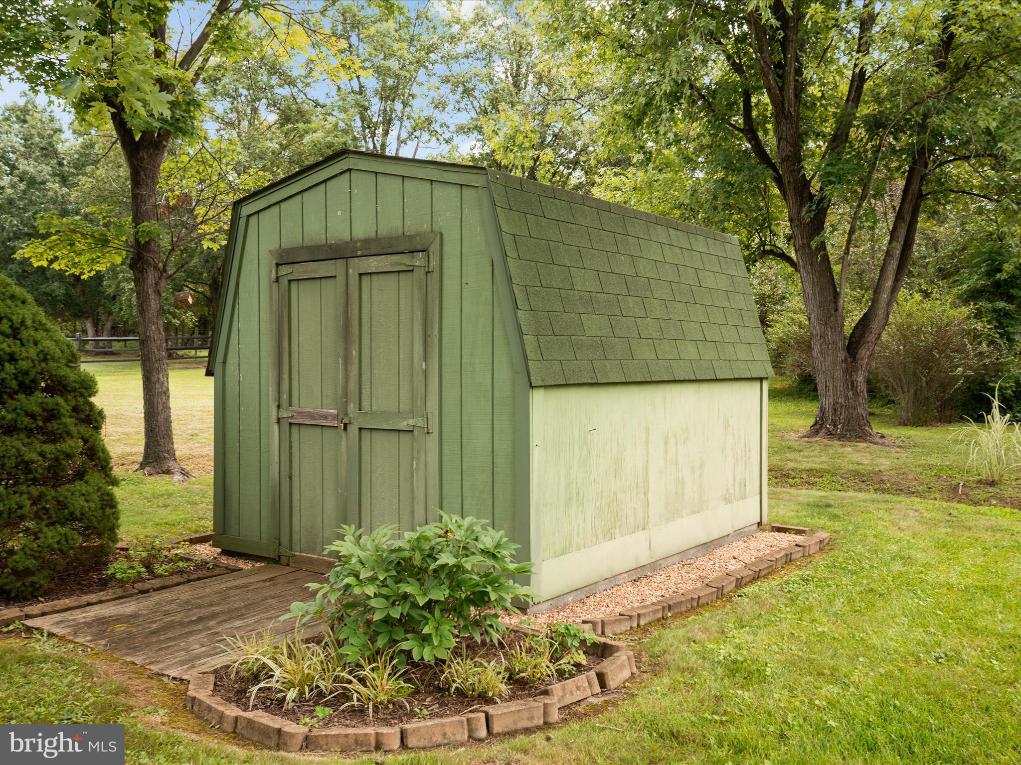 102 MALOY DRIVE