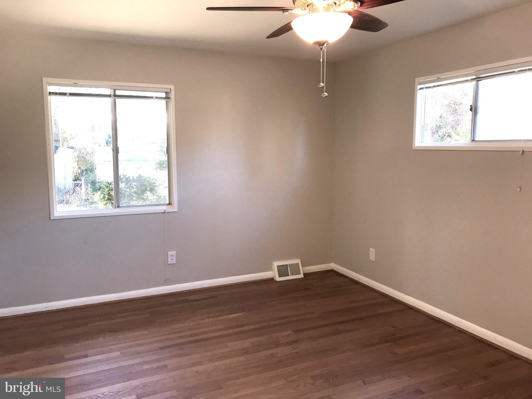 BROYHILLS MCLEAN ESTATES - Residential Lease