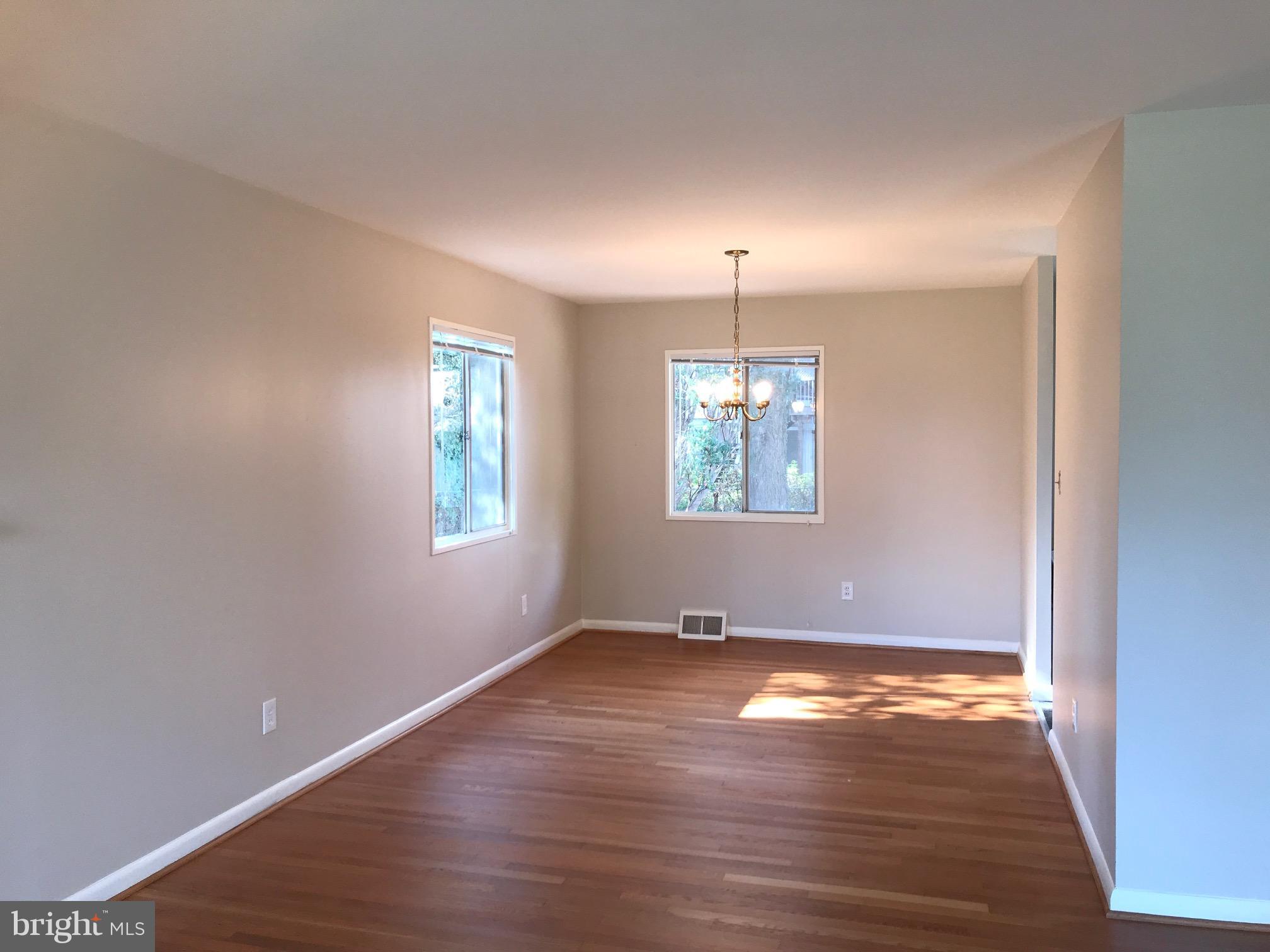 BROYHILLS MCLEAN ESTATES - Residential Lease