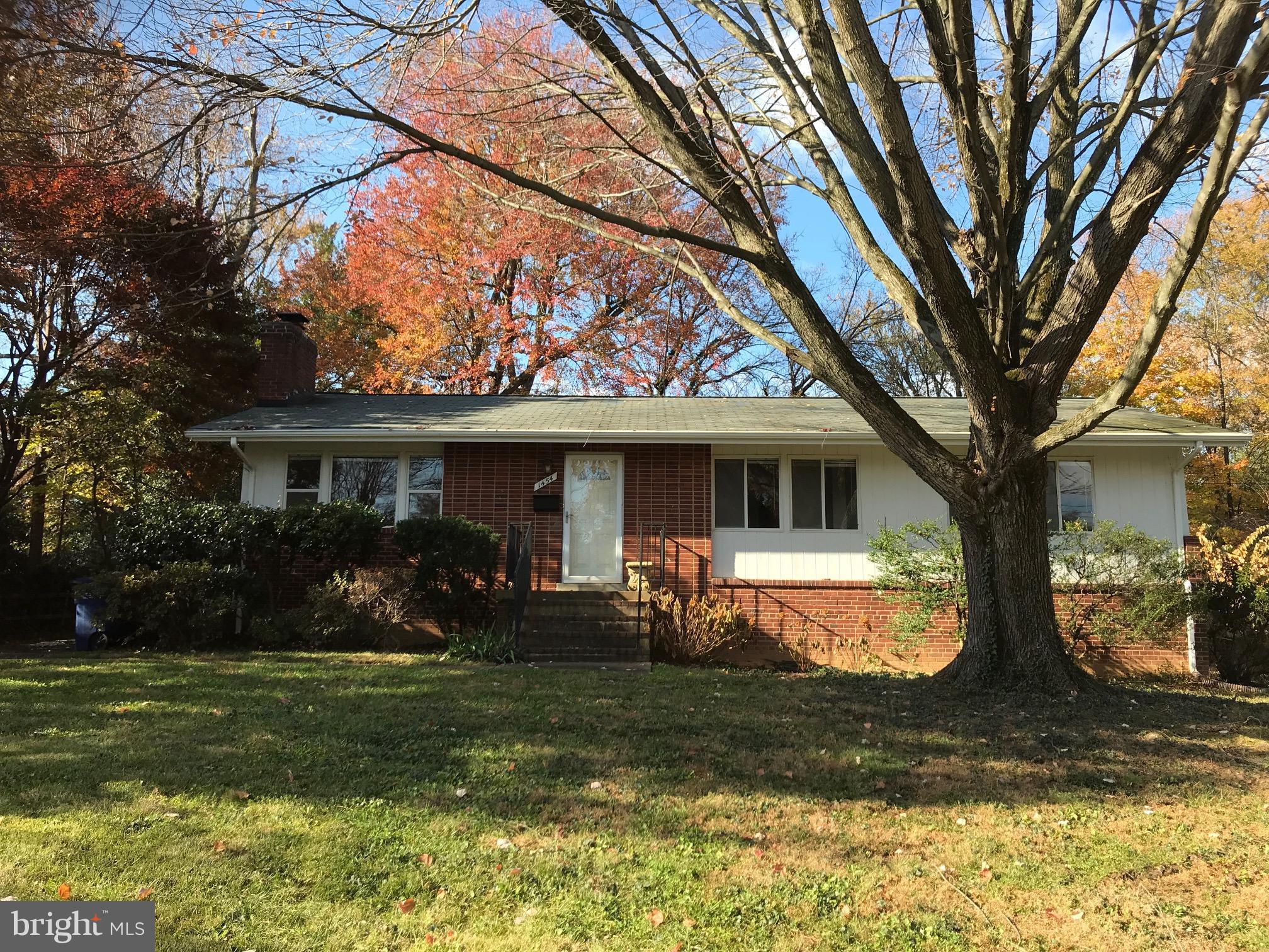 BROYHILLS MCLEAN ESTATES - Residential Lease