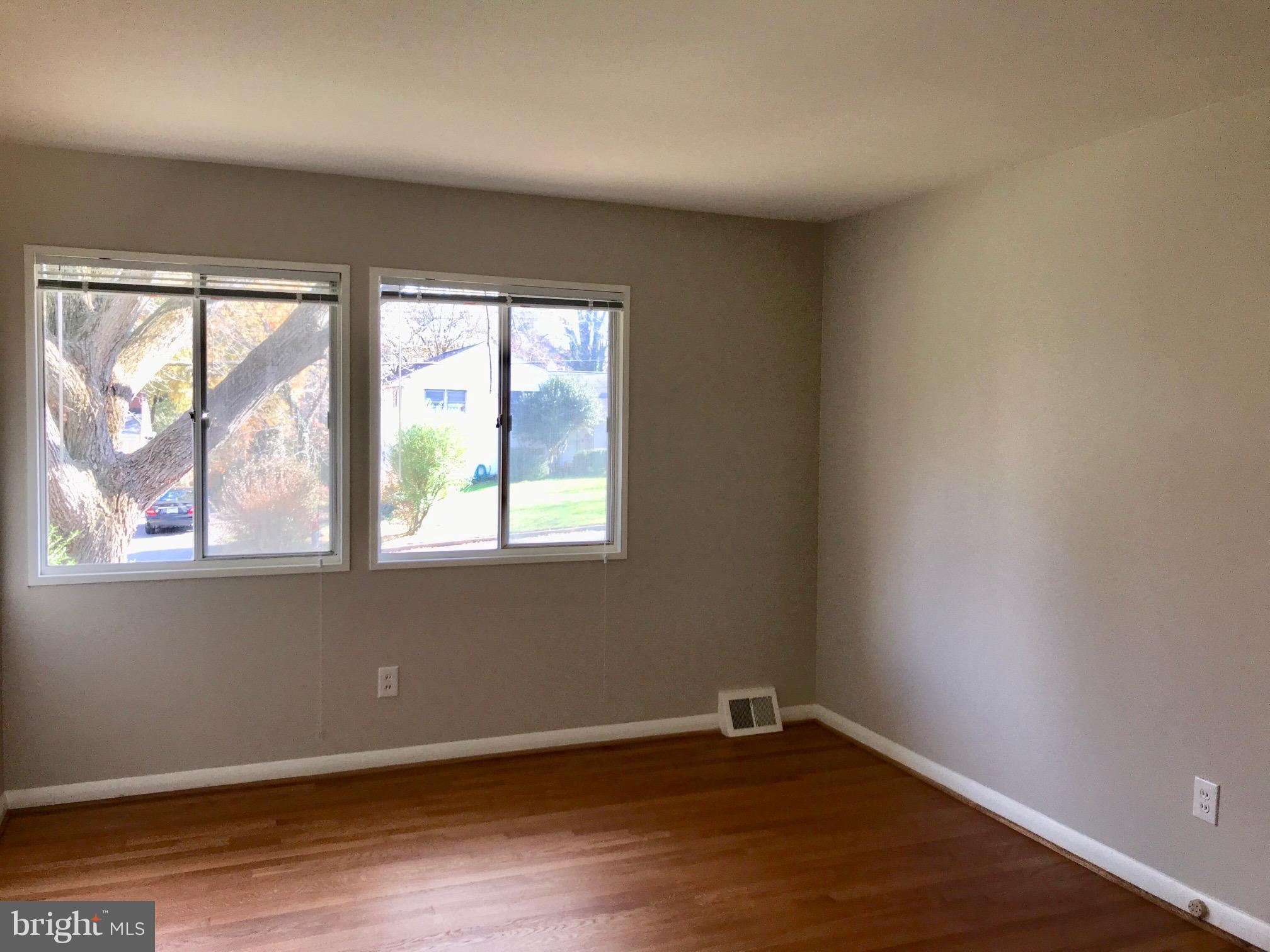 BROYHILLS MCLEAN ESTATES - Residential Lease