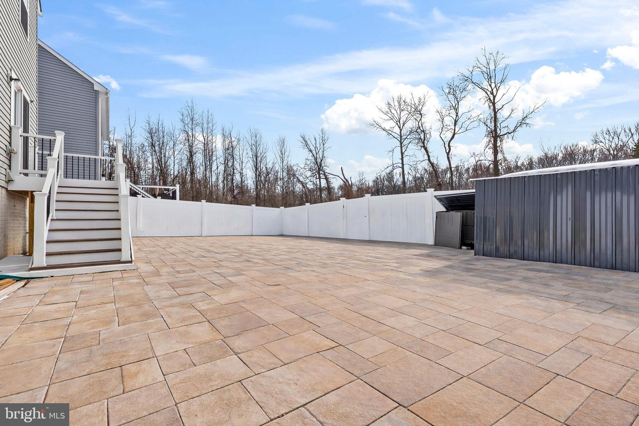 GREEN RIDGE MANOR - Residential