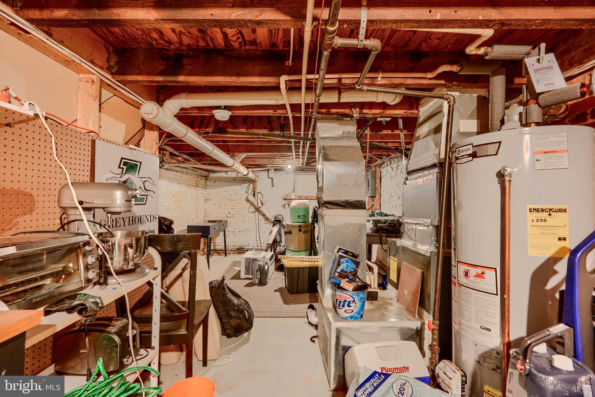 RIVERSIDE - Residential Lease