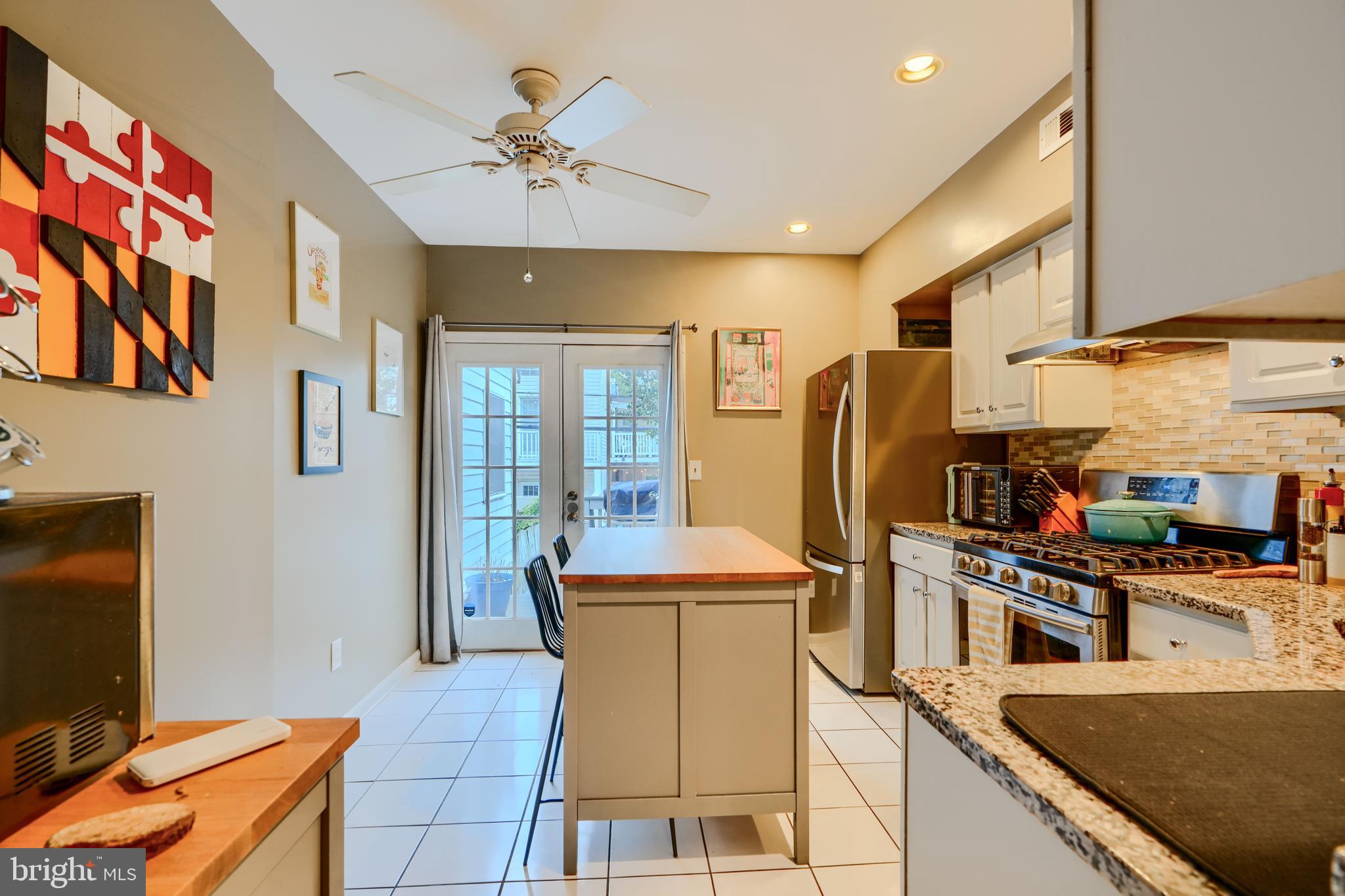RIVERSIDE - Residential Lease