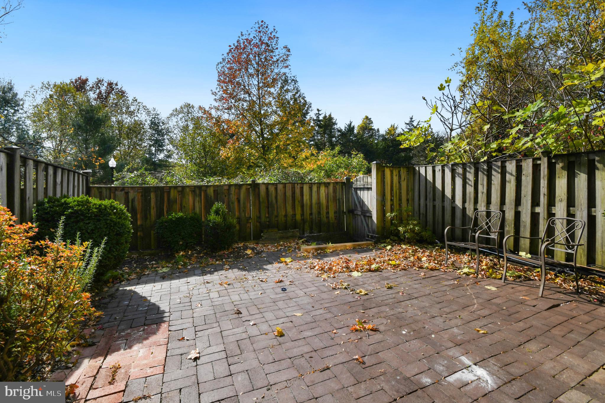 CAVALCADE - Residential Lease