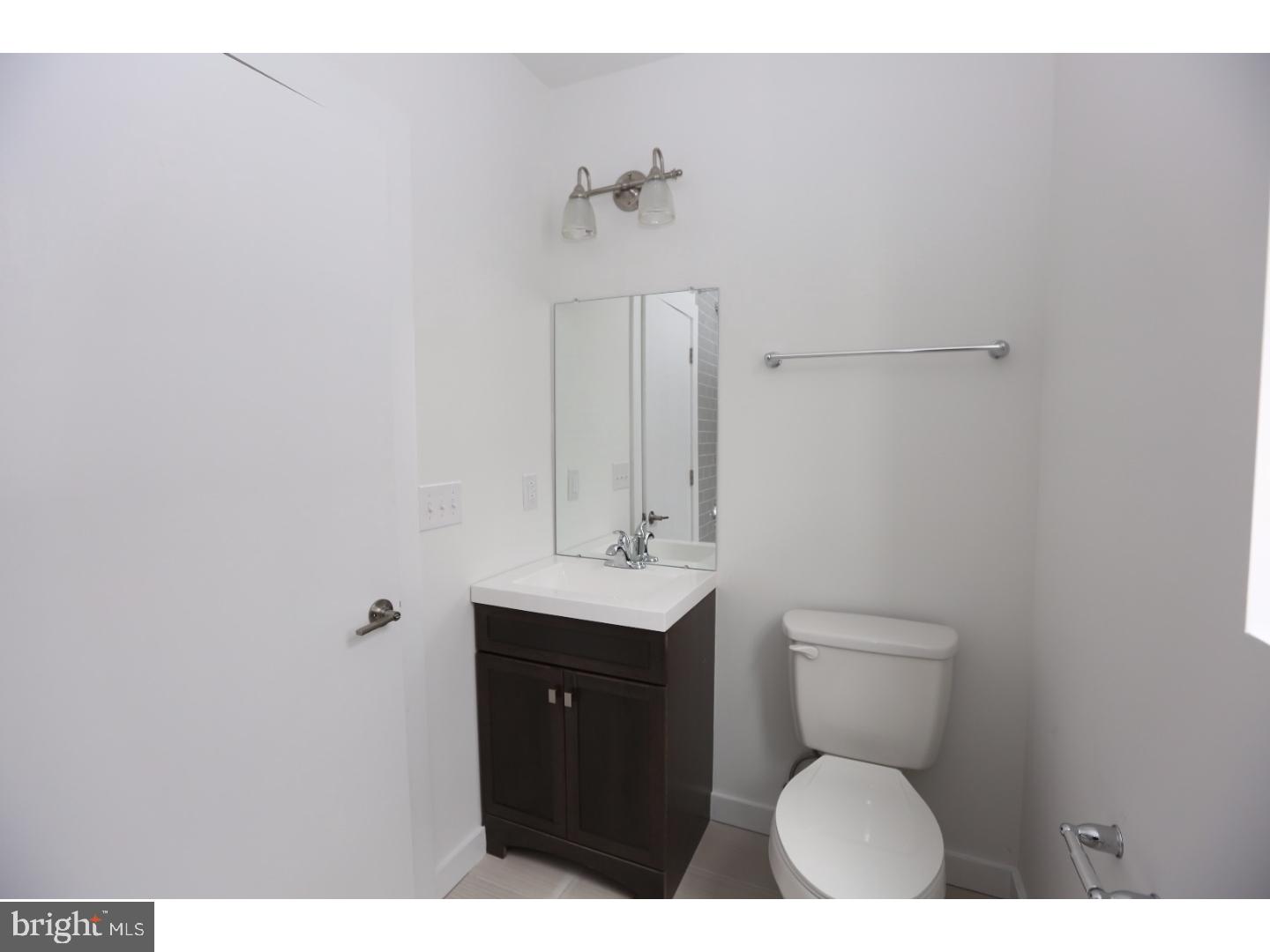 PORT RICHMOND - Residential Lease