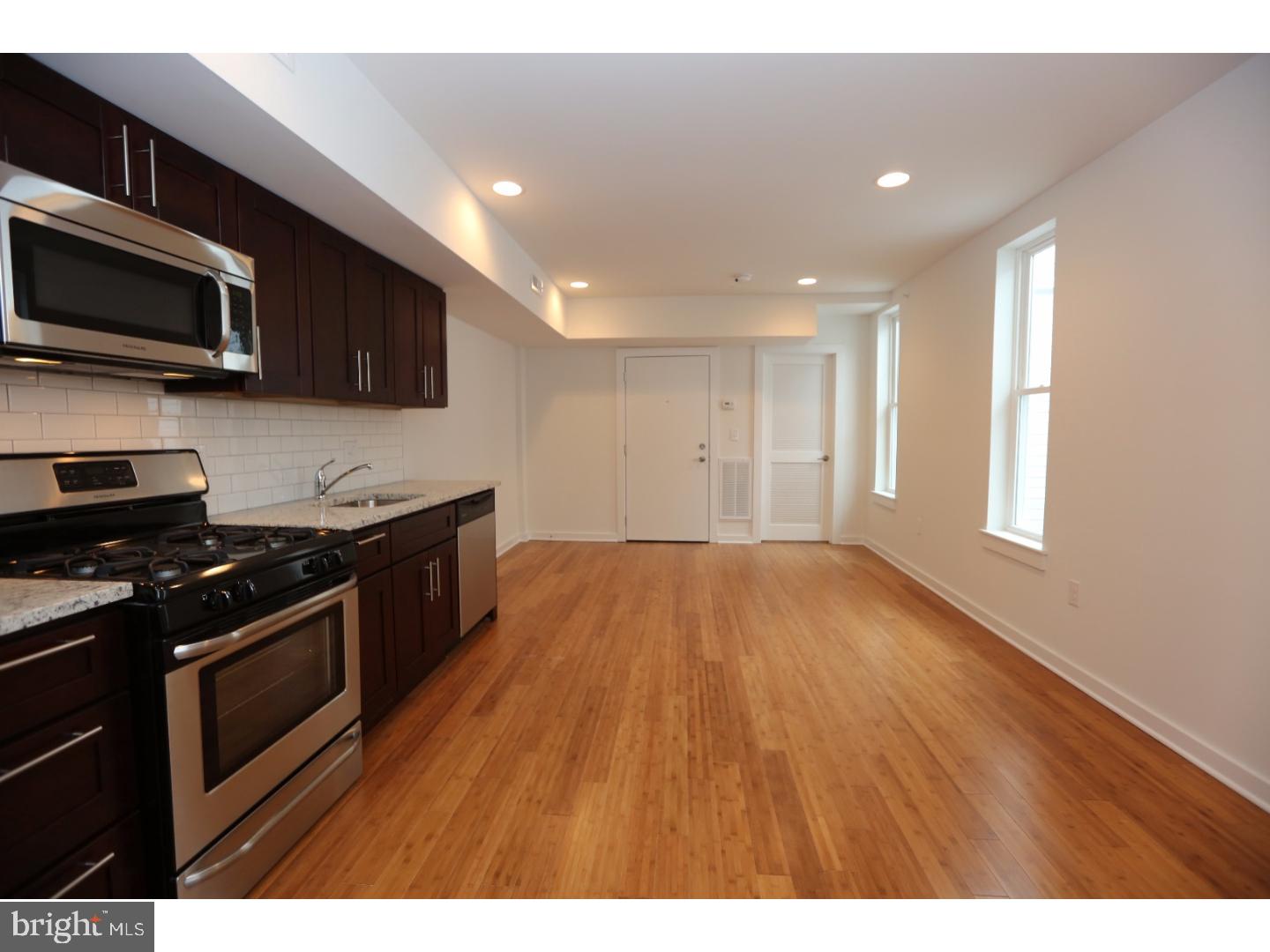 PORT RICHMOND - Residential Lease
