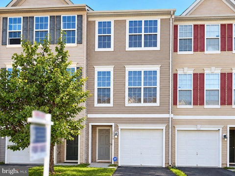 Photo of 15729 John Diskin Circle, WOODBRIDGE, VA 22191 (MLS # VAPW2131476)