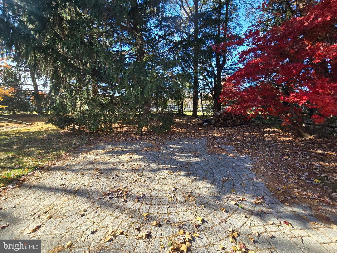 8508 KINGS MEADE WAY