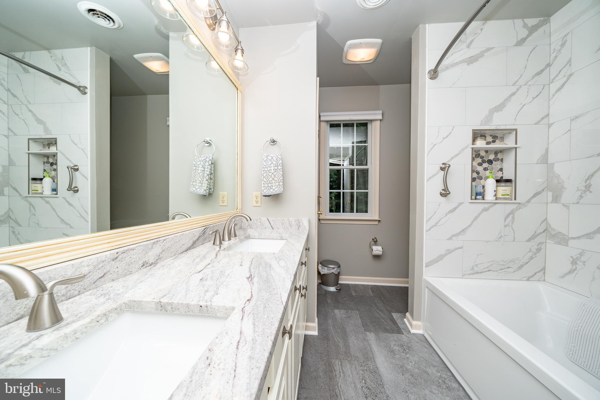 COPPER OAKS - Residential