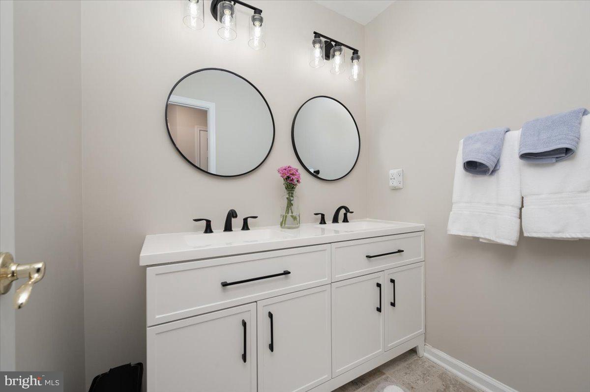 SUNDERLEIGH - Residential