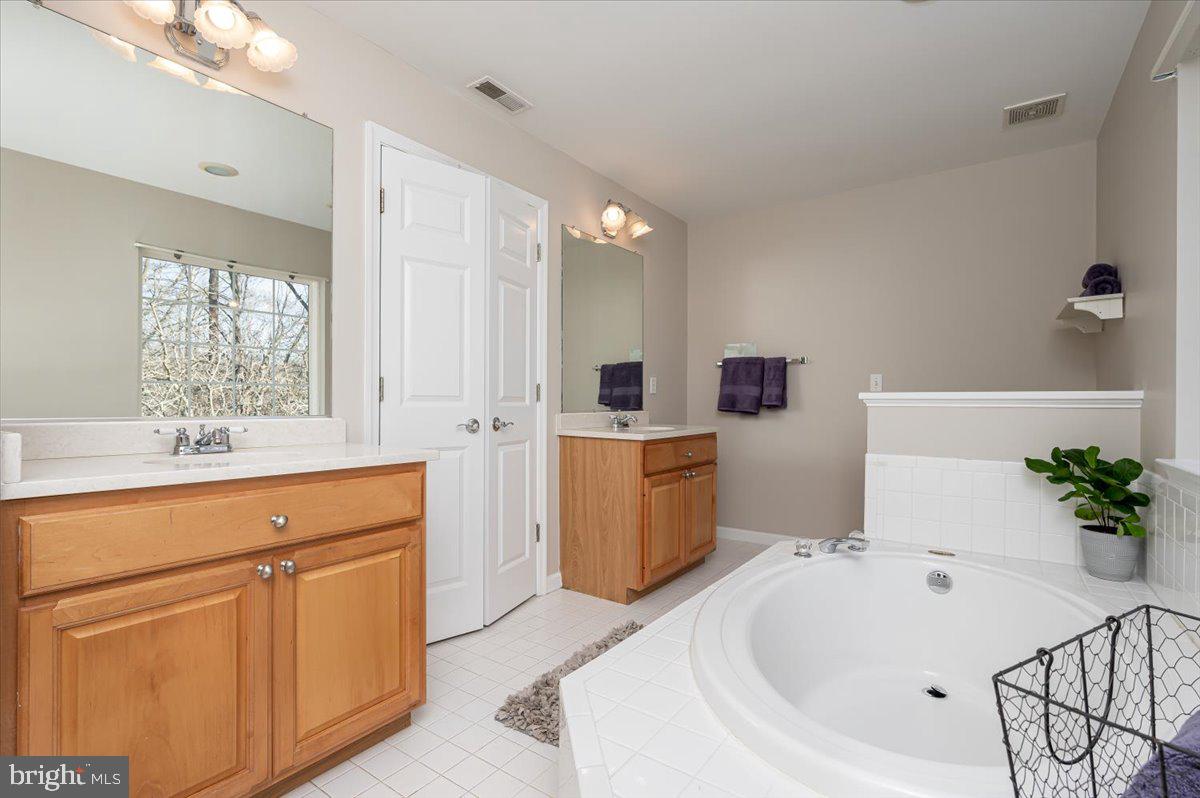 SUNDERLEIGH - Residential