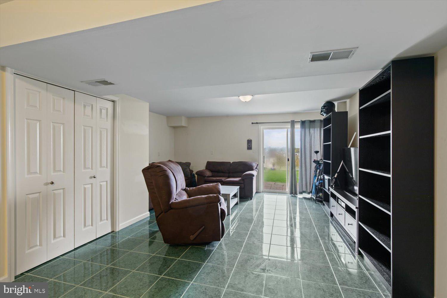 HEARTHRIDGE/WOODMONT - Residential