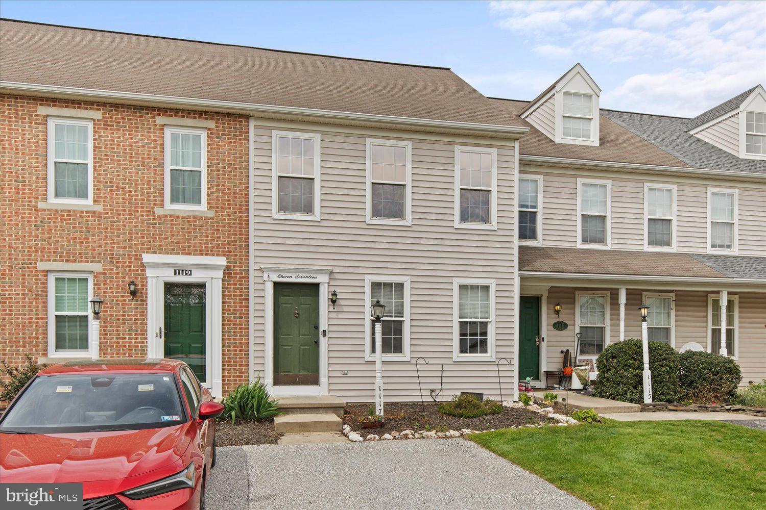 1117 HEARTHRIDGE LANE