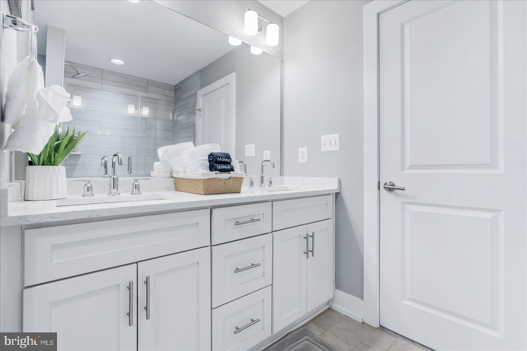 REDFERN ROW - Residential Lease