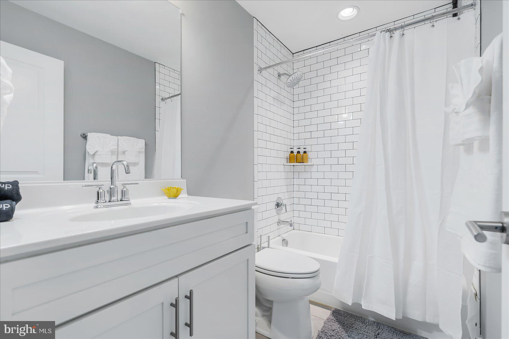 REDFERN ROW - Residential Lease