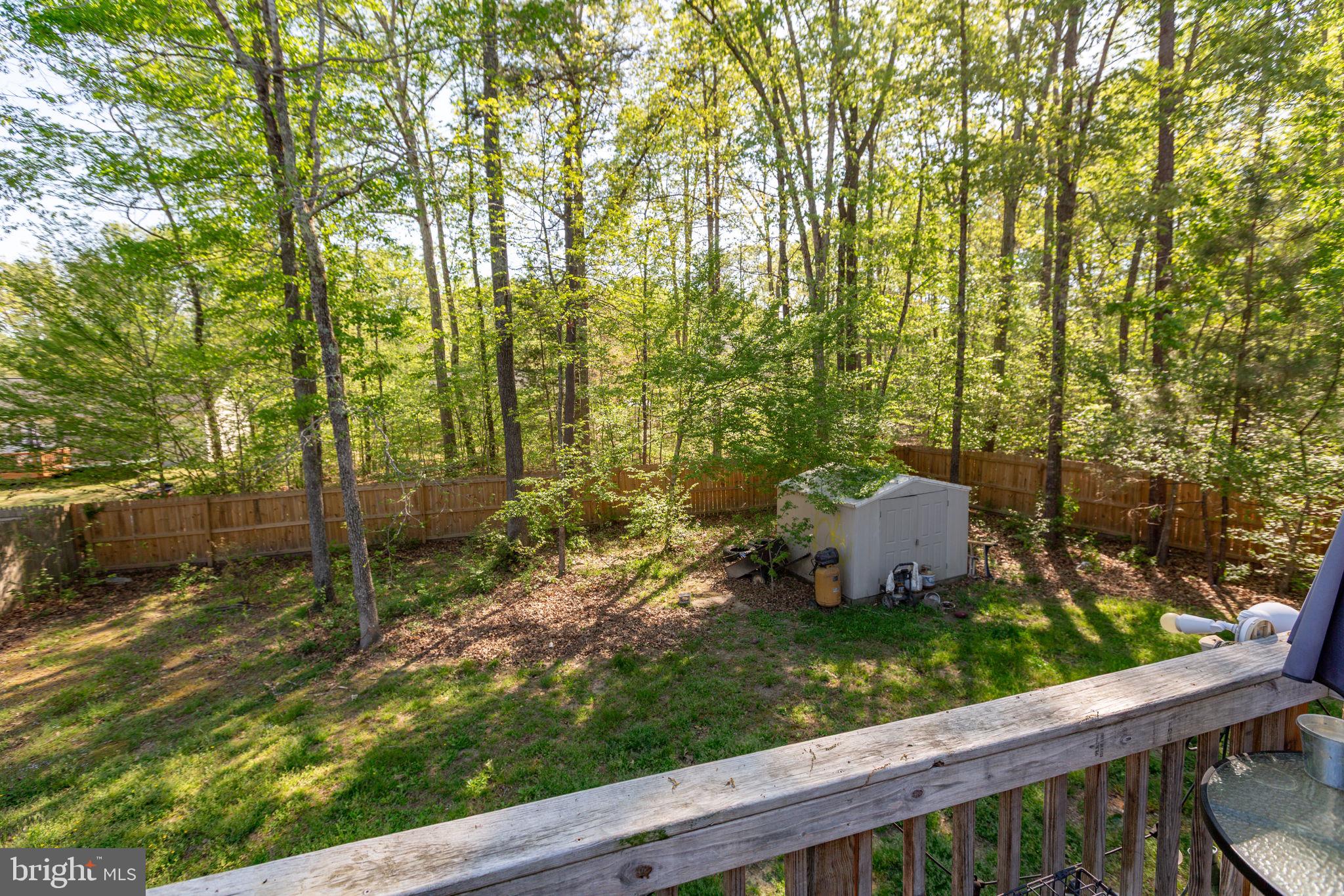 LAKE LAND - Residential