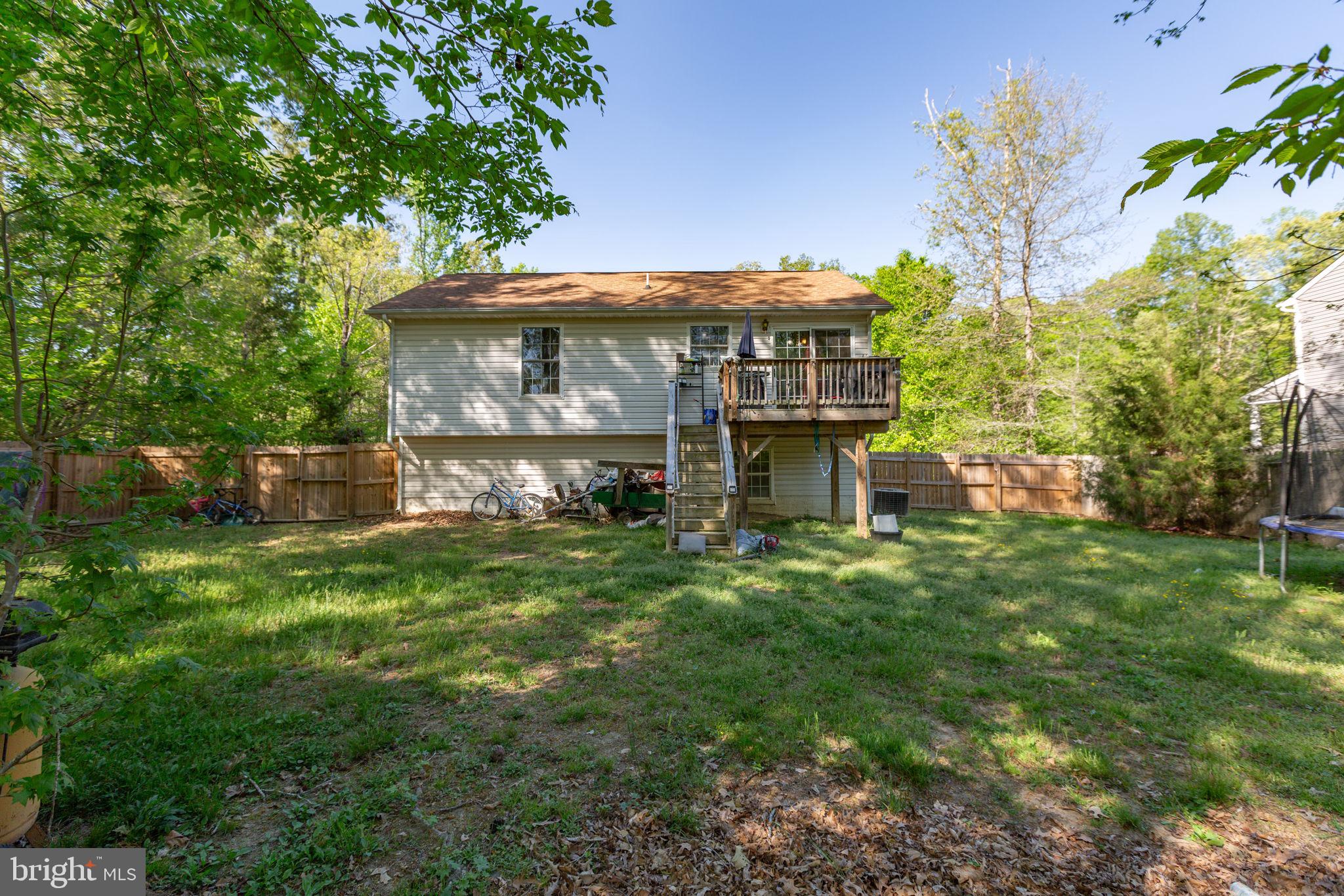 LAKE LAND - Residential