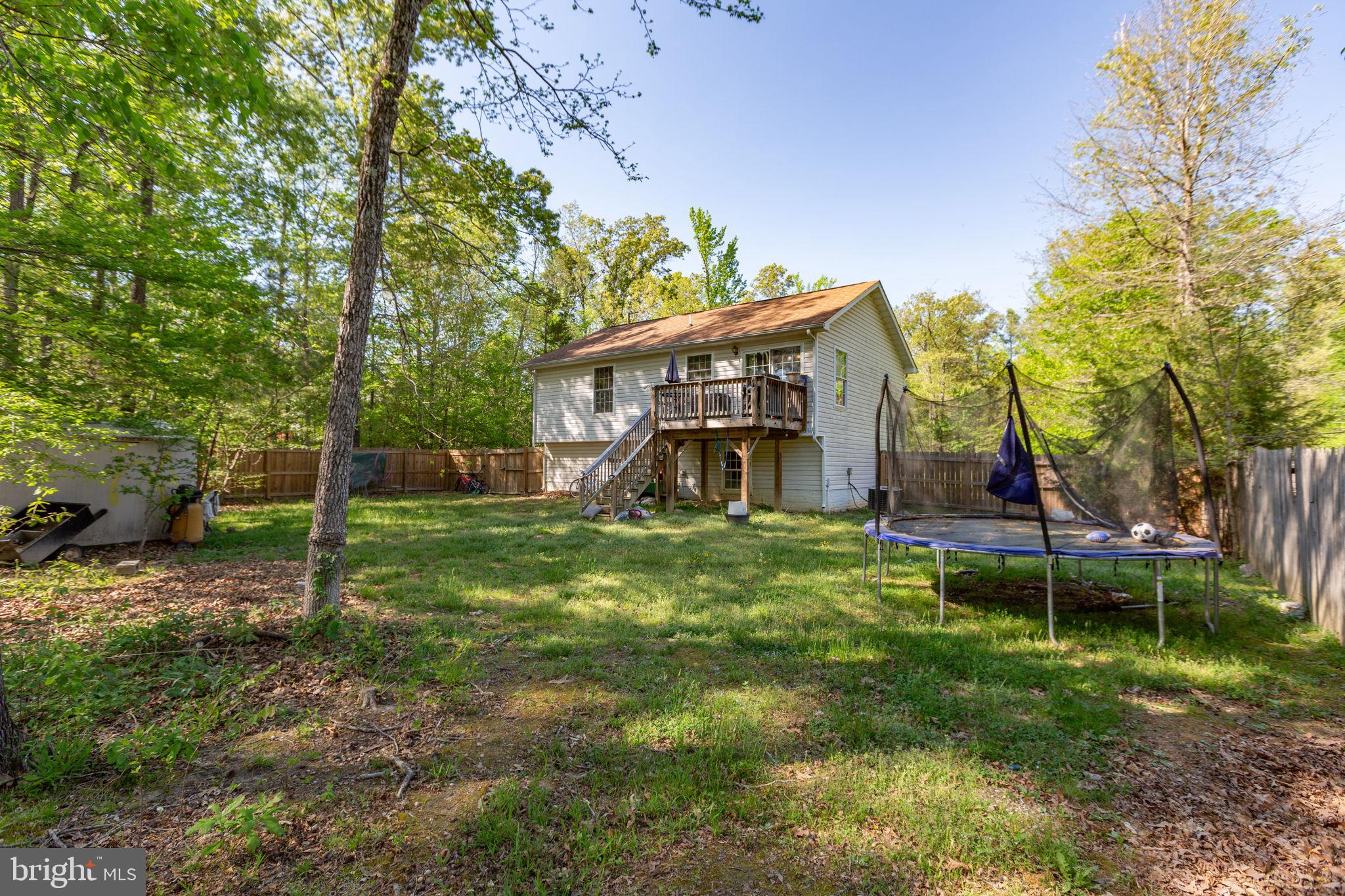 LAKE LAND - Residential