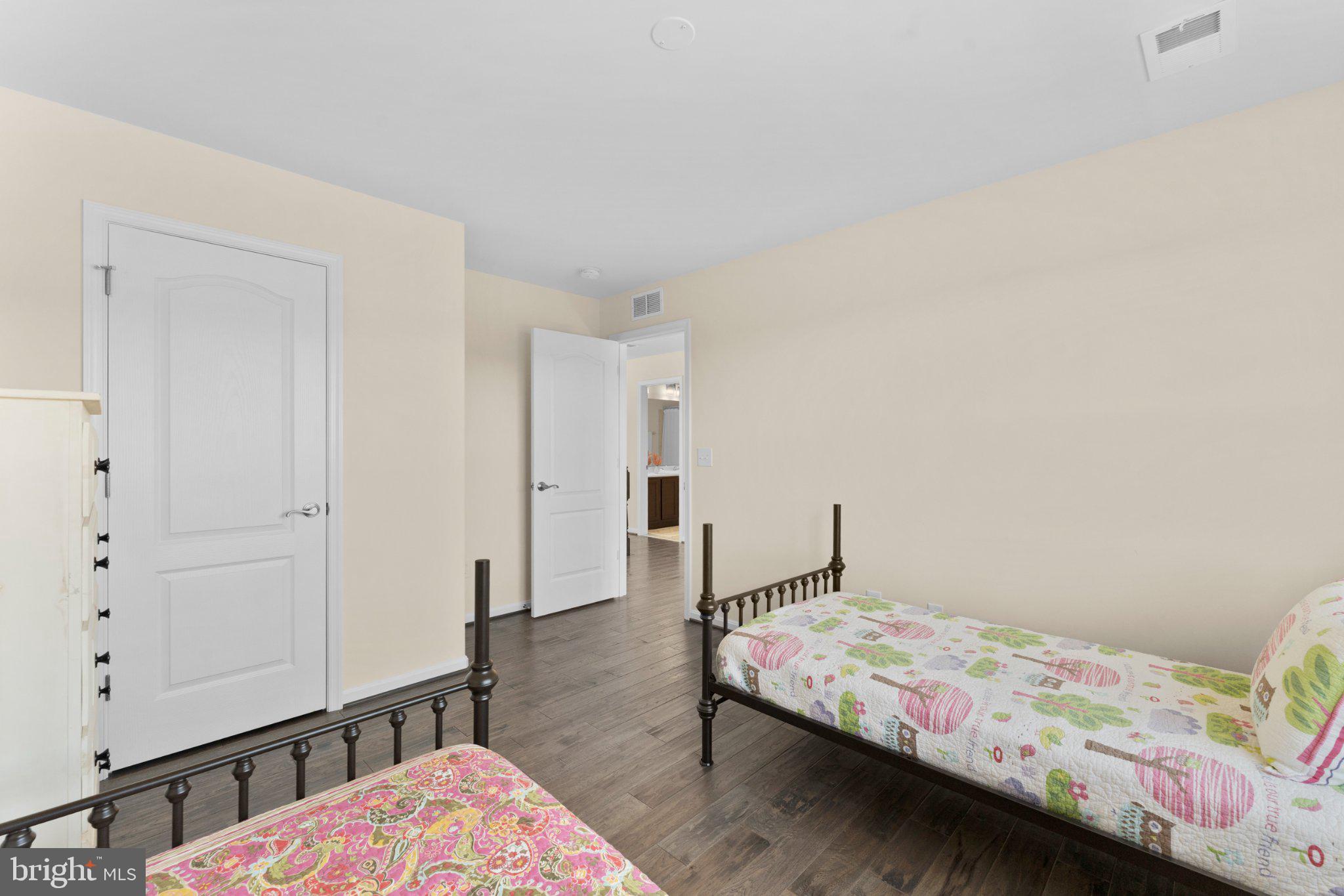 STONE RIDGE ESTATES - Residential