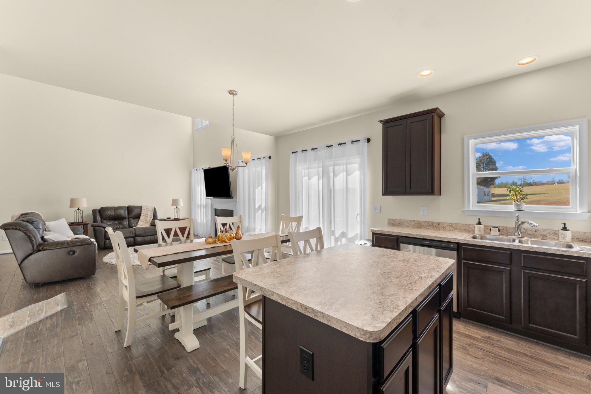 STONE RIDGE ESTATES - Residential