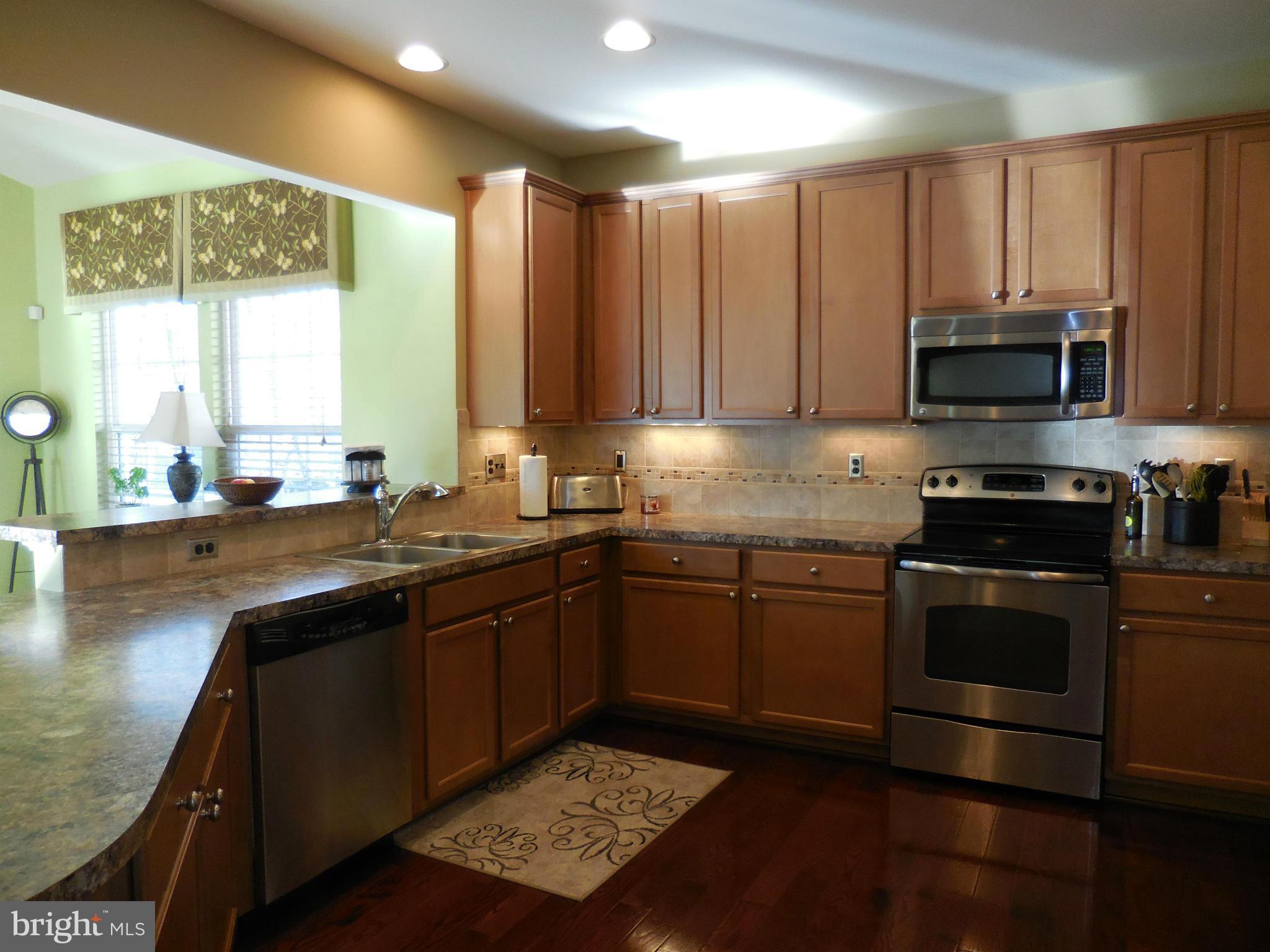 SHADY BROOK - Residential