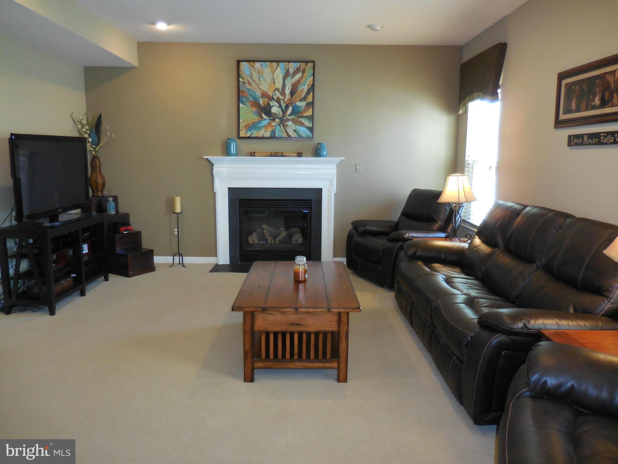 SHADY BROOK - Residential