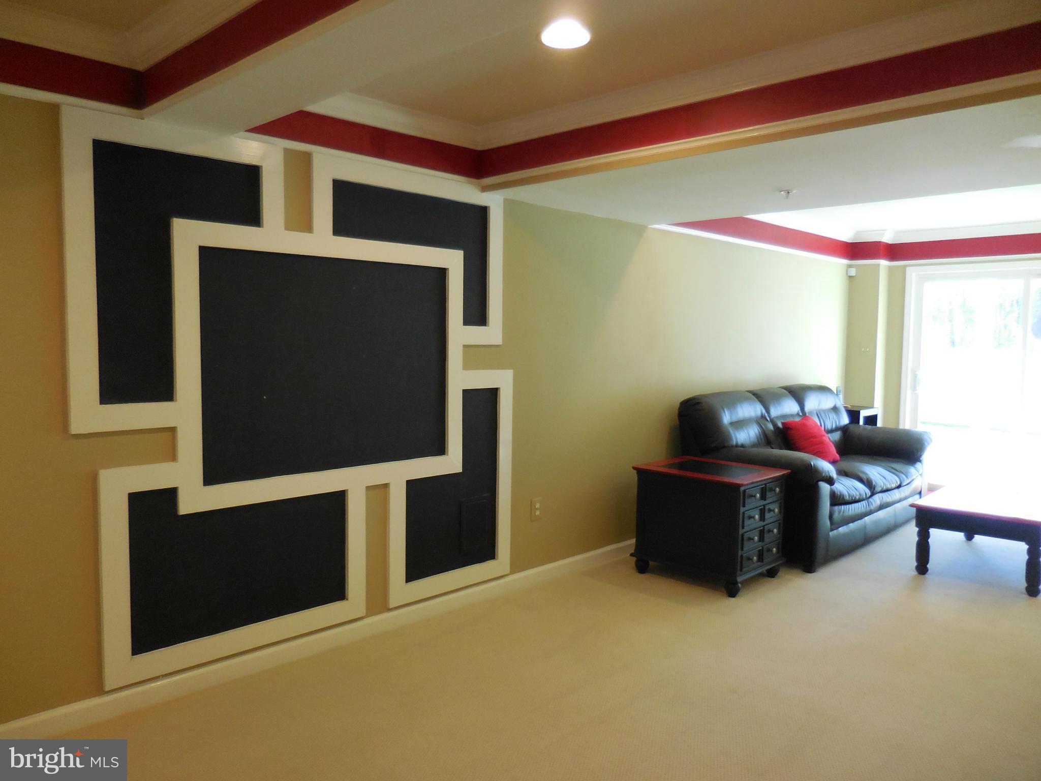 SHADY BROOK - Residential