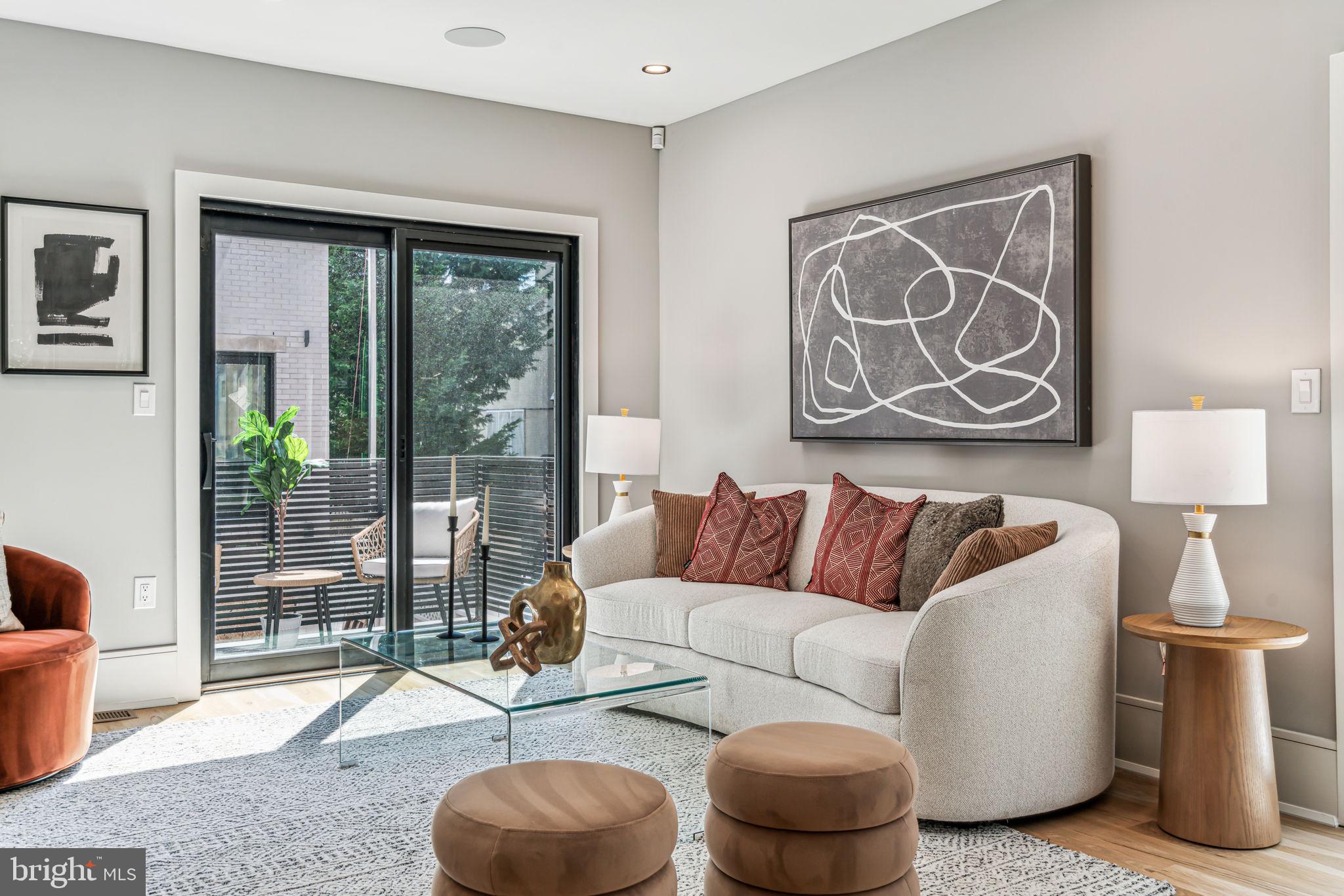 PASSYUNK SQUARE - Residential