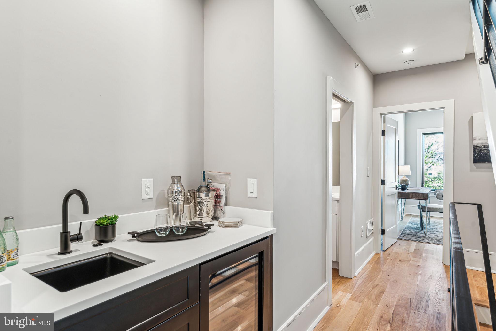 PASSYUNK SQUARE - Residential